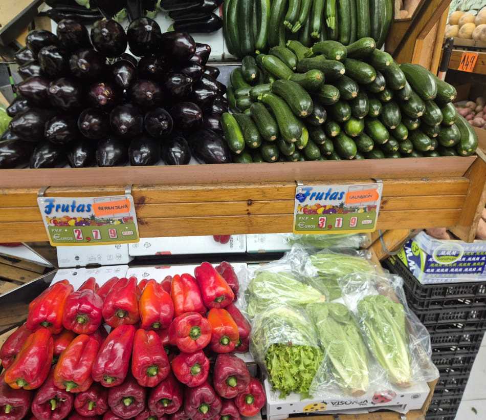 Imagen sobre Variedad de verduras frescas y hortalizas de proximidad en Barcelona